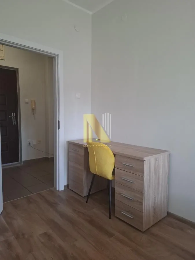 Izdavanje, dvosoban stan, 36m², Grbavica, Novi Sad Sve Podlokacije