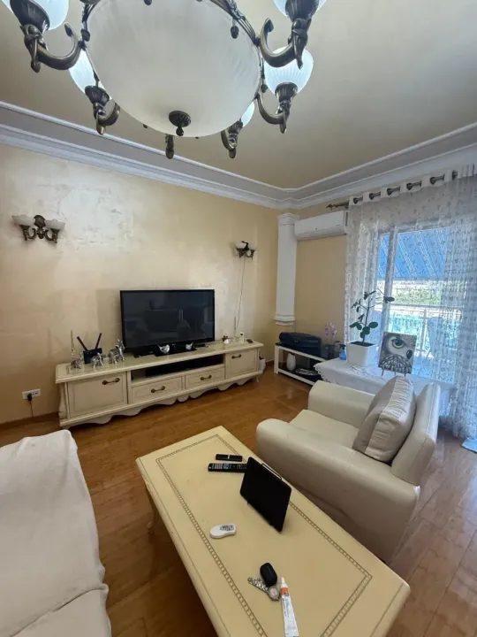 Prodaja, dvosoban stan, 106m², Centar, Bar