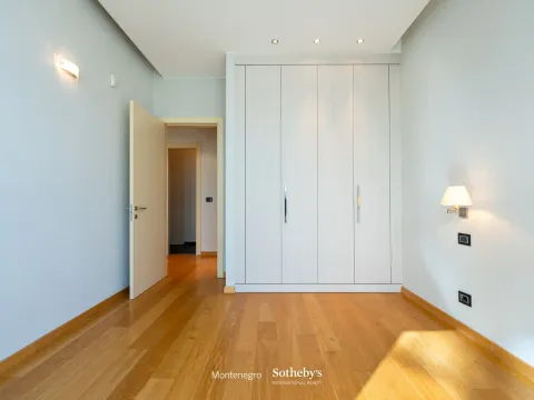 Prodaja, dvosoban stan, 88m², Kod Capital Plaze, Podgorica - image 12