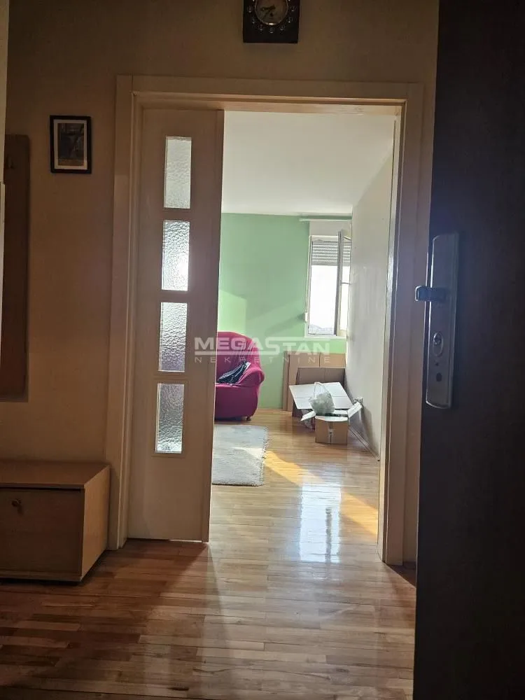 Sale, three bedroom apartment, 69m², Karaburma, Palilula Sve Podlokacije