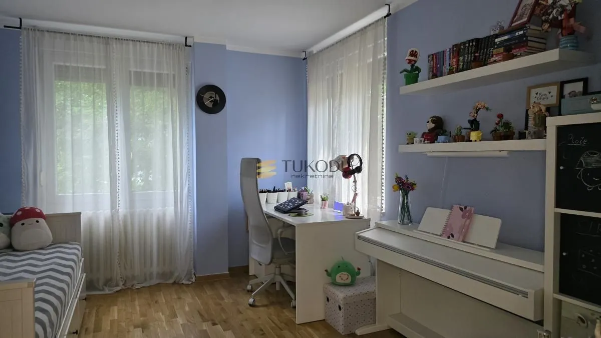 Prodaja, četvorosoban stan, 96m², Novo naselje, Novi Sad