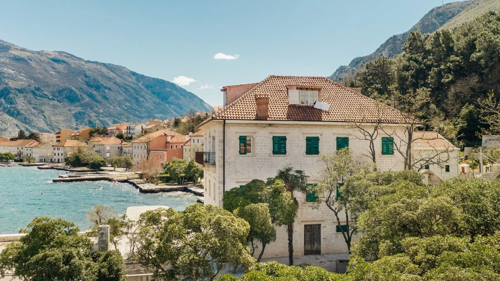 Sale, house, 550m², Prčanj, Kotor