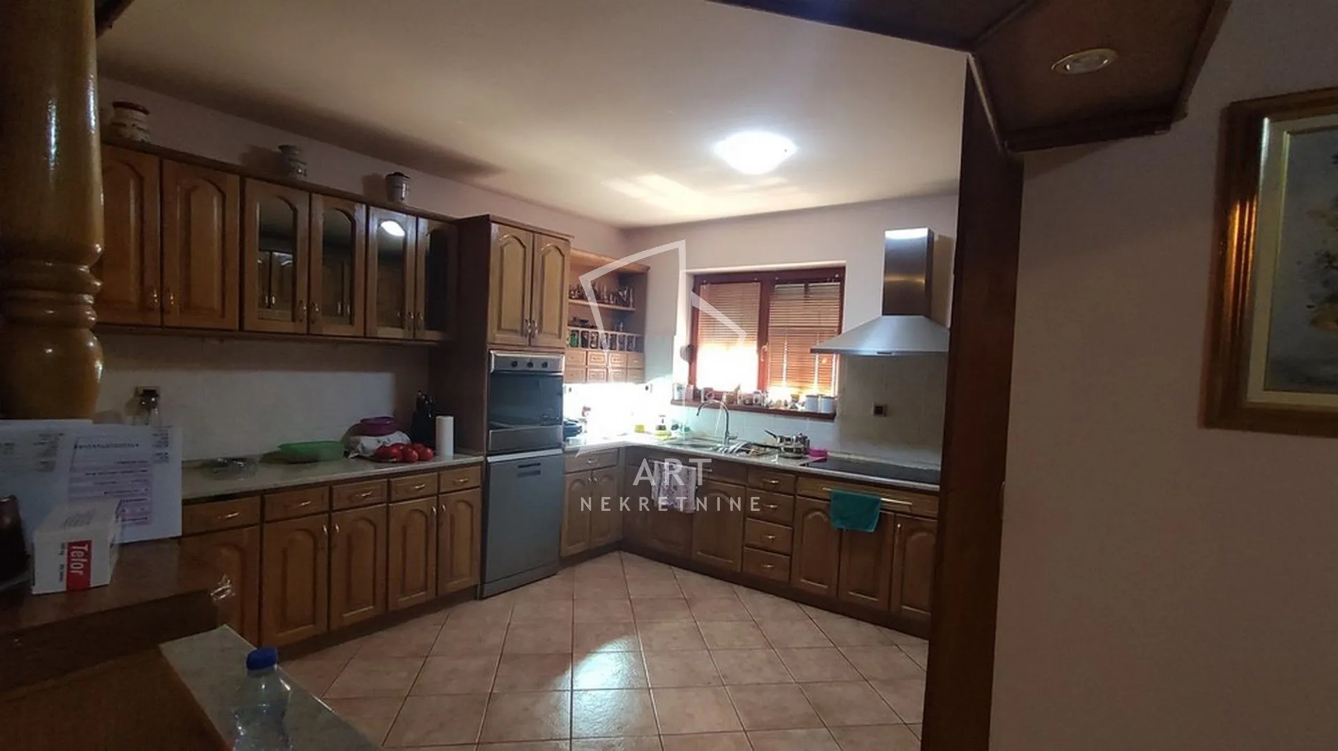 Sale, house, 221m², Jajinci, Voždovac Sve Podlokacije