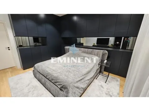 Izdavanje, trosoban stan, 75m², Stari Grad, Beograd - image 10