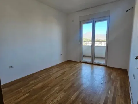 Rent, two bedroom apartment, 66m², Stari Aerodrom, Podgorica - image 4
