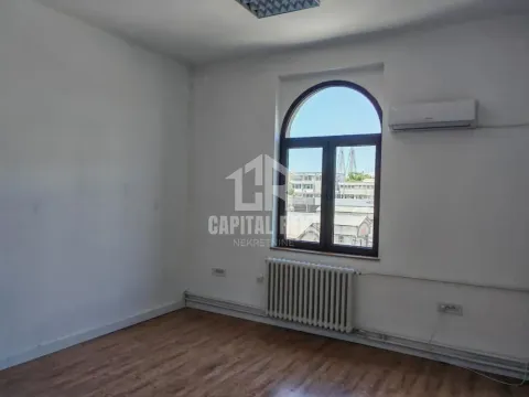 Izdavanje, poslovni prostor, 19m², Savski Venac, Beograd - image 3