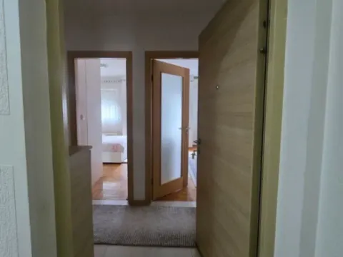 Izdavanje, jednosoban stan, 47m², Stari Aerodrom, Podgorica - image 12