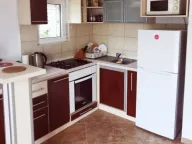 Izdavanje, dvosoban stan, 81m², Lepetani, Tivat - image 4