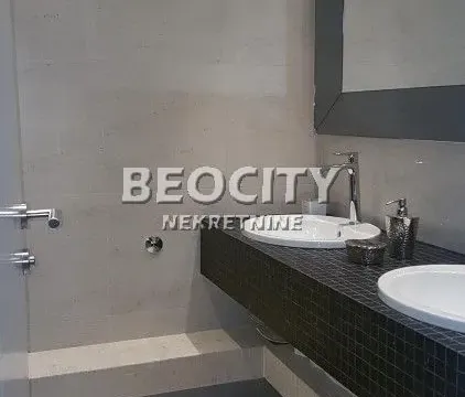 Izdavanje, četvorosoban stan, 240m², Kalenić Pijaca, Vračar Sve Podlokacije - image 11