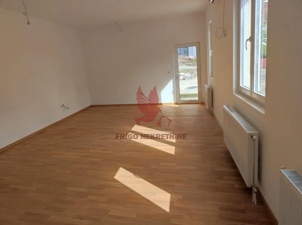 Sale, four bedroom apartment, 78m², Mladenovac, Beograd