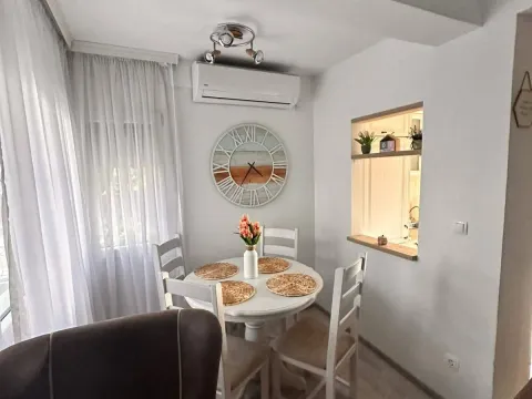 Izdavanje, dvosoban stan, 67m², Centar, Bar - image 5