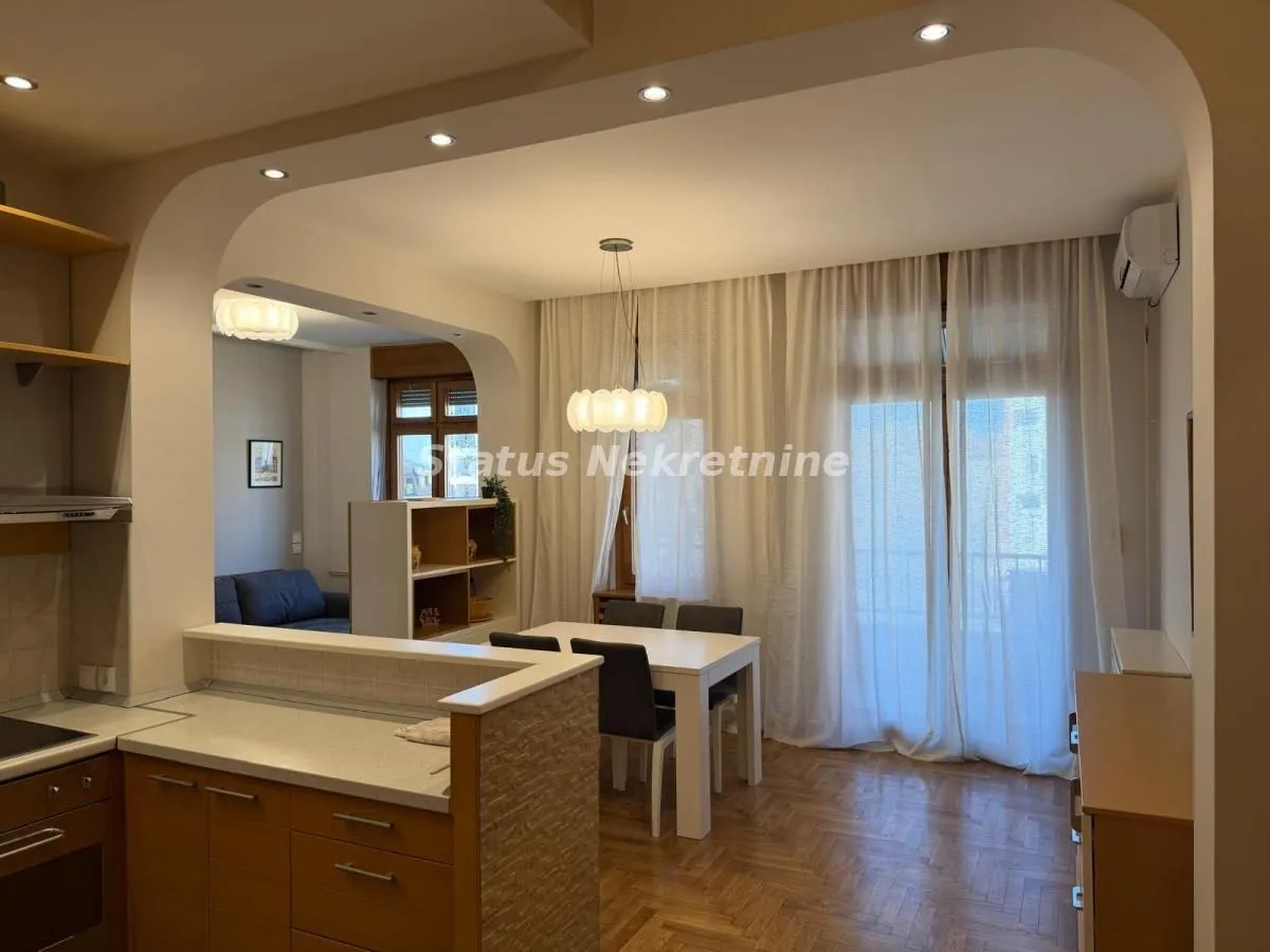 Izdavanje, trosoban stan, 64m², Stari grad, Novi Sad