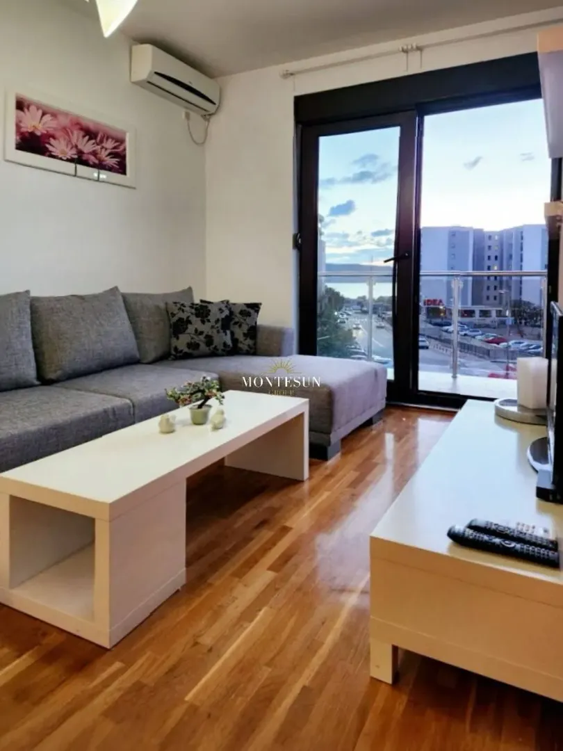 Rent, one bedroom apartment, 41m², Bečići, Budva