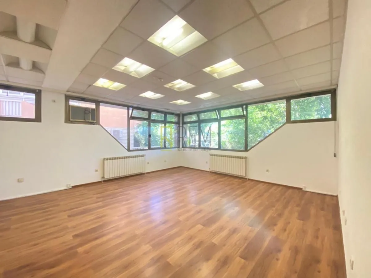 Sale, office space, 190m², Ljubović, Podgorica