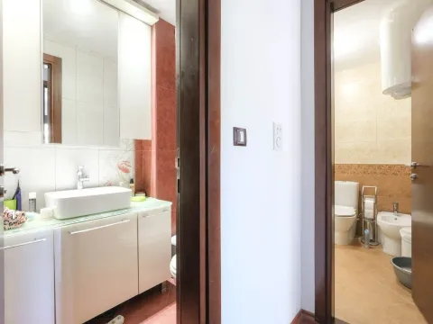 Prodaja, dvosoban stan, 85m², Dobrota, Kotor - image 4