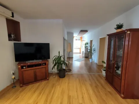 Prodaja, kuća, 171m², Petrovaradin, Novi Sad - image 4