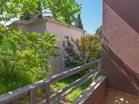 Prodaja, trosoban stan, 137m², Centar, Podgorica - image 4