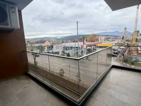 Prodaja, trosoban stan, 83m², Stari Aerodrom, Podgorica - image 2