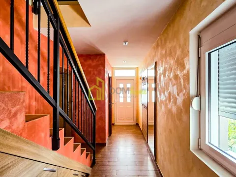 Izdavanje, trosoban stan, 150m², Zabjelo, Podgorica - image 21