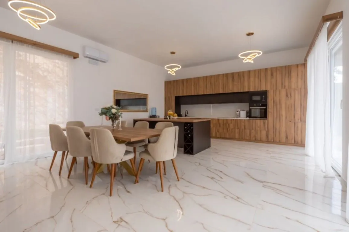 Sale, house, 513m², Dobre Vode, Bar