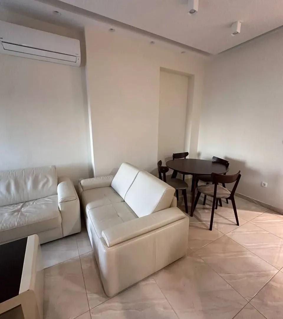 Sale, one bedroom apartment, 80m², Bečići, Budva
