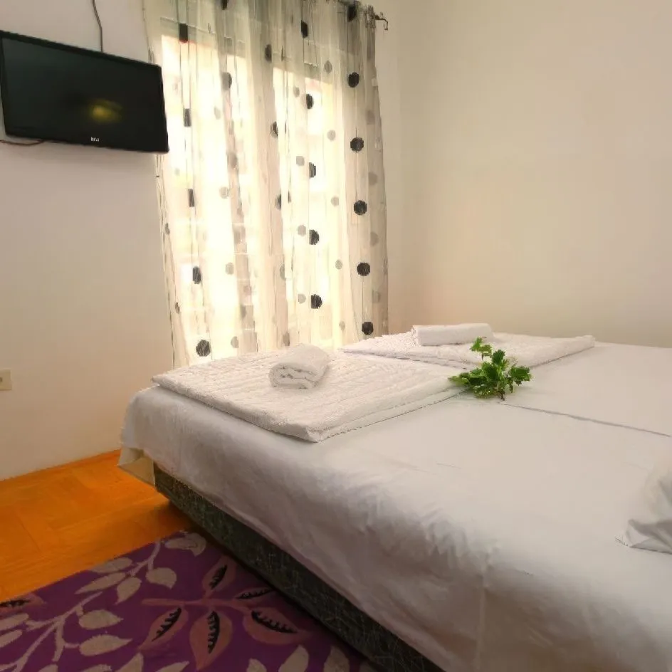 Rent, three bedroom apartment, 80m², Rozino, Budva