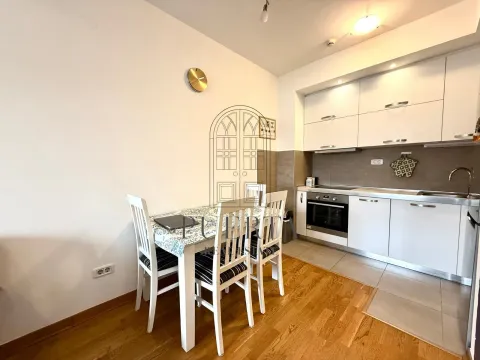 Izdavanje, jednosoban stan, 47m², City Kvart, Podgorica - image 5