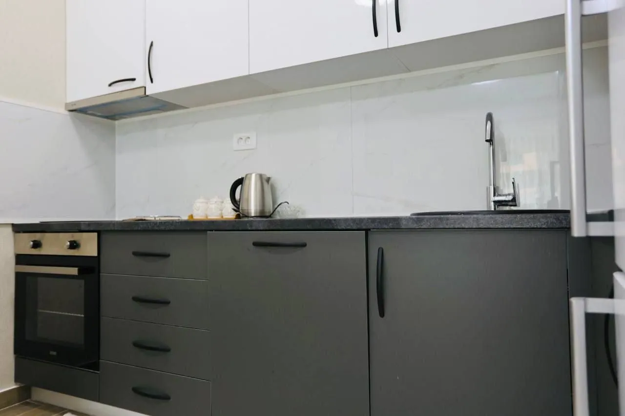 Izdavanje, jednosoban stan, 45m², Bečići, Budva