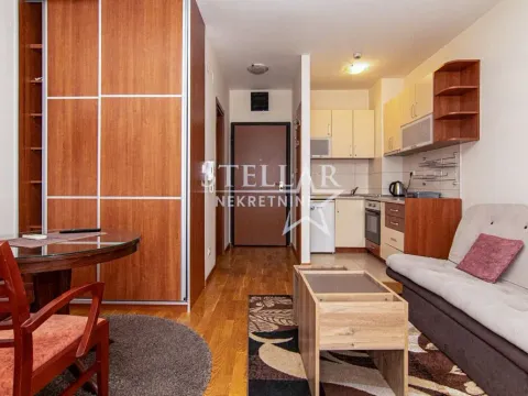 Izdavanje, garsonjera, 30m², City Kvart, Podgorica - image 4