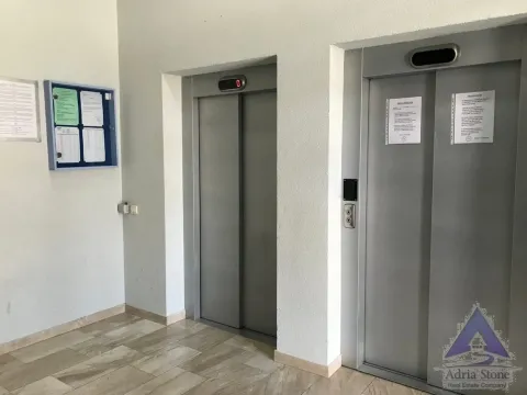 Rent, one bedroom apartment, 55m², Rozino, Budva - image 11