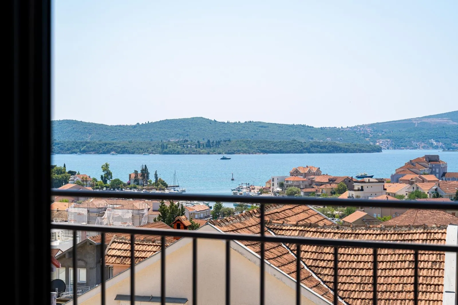 Prodaja, trosoban stan, 77m², Tivat, Crna Gora