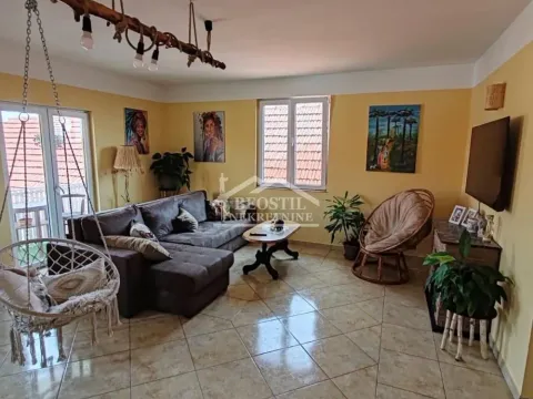 Sale, house, 221m², Ruma, Srbija - image 2