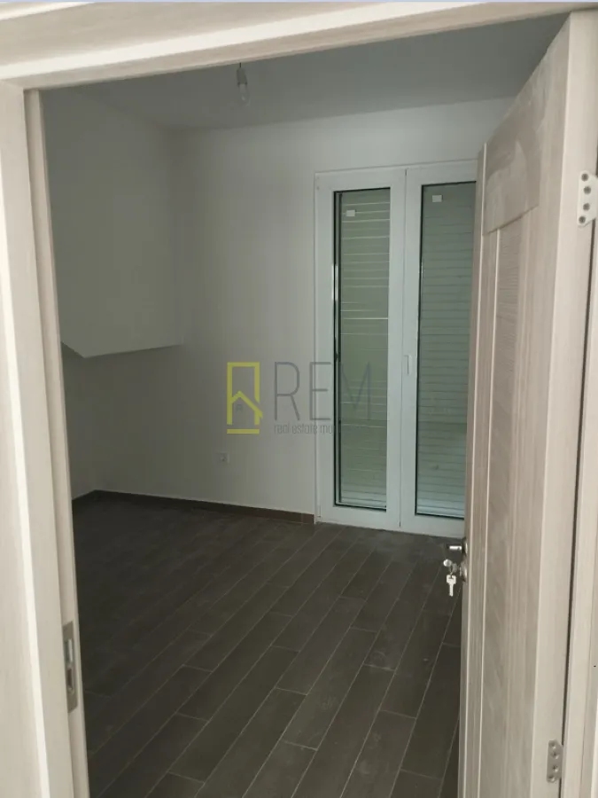 Prodaja, dvosoban stan, 84m², Herceg Novi, Crna Gora