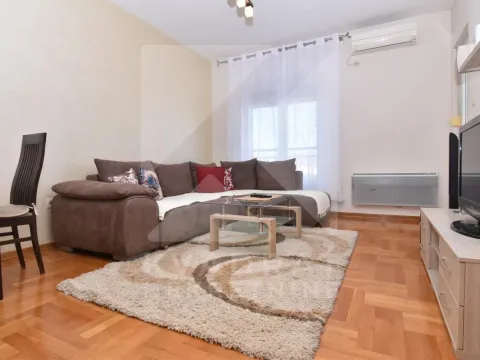 Rent, one bedroom apartment, 45m², Tuški Put, Podgorica - image 3