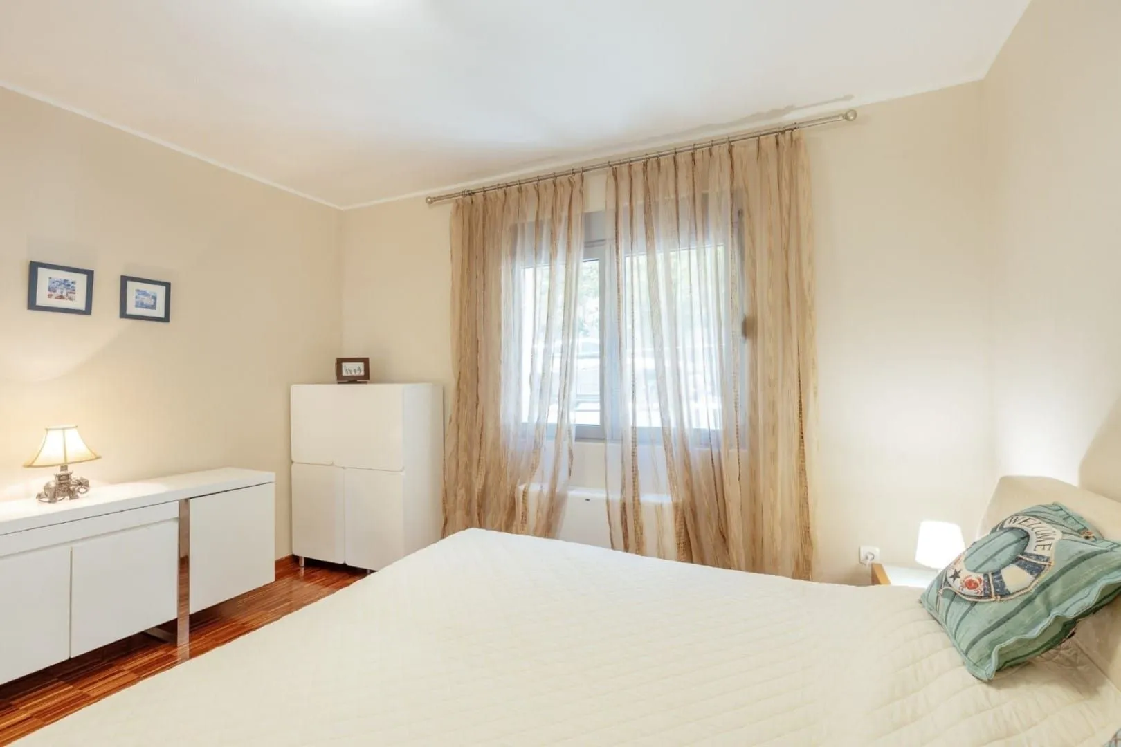 Prodaja, dvosoban stan, 100m², Stoliv, Kotor