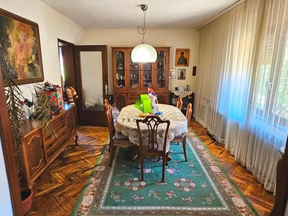 Izdavanje, četvorosoban stan, 180m², Apelovac, Niš