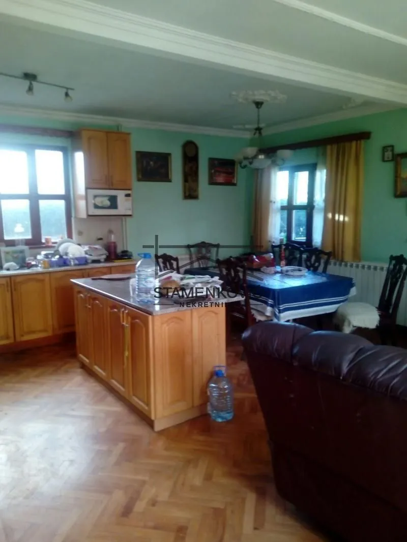Prodaja, kuća, 300m², Veternik, Novi Sad Sve Podlokacije