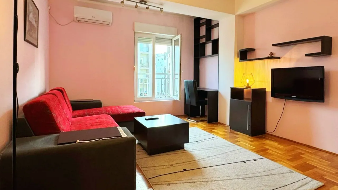 Rent, one bedroom apartment, 45m², Blok 9, Podgorica
