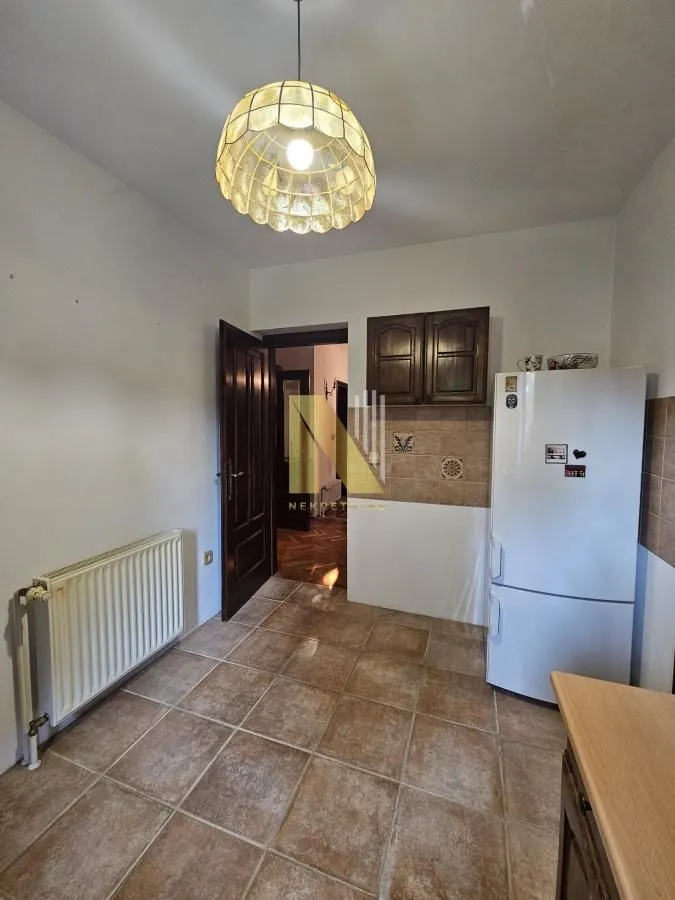 Prodaja, kuća, 331m², Veternik, Novi Sad Sve Podlokacije