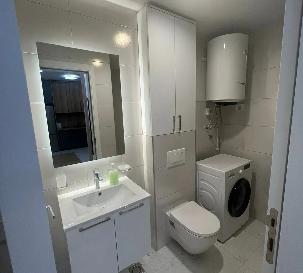 Izdavanje, jednosoban stan, 47m², Stari Aerodrom, Podgorica