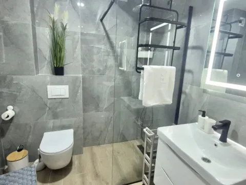 Prodaja, stan, 25m², Tivat, Crna Gora - image 7