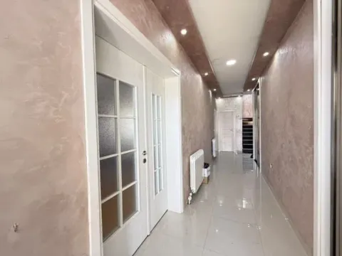 Prodaja, kuća, 180m², Donja Gorica, Podgorica - image 12