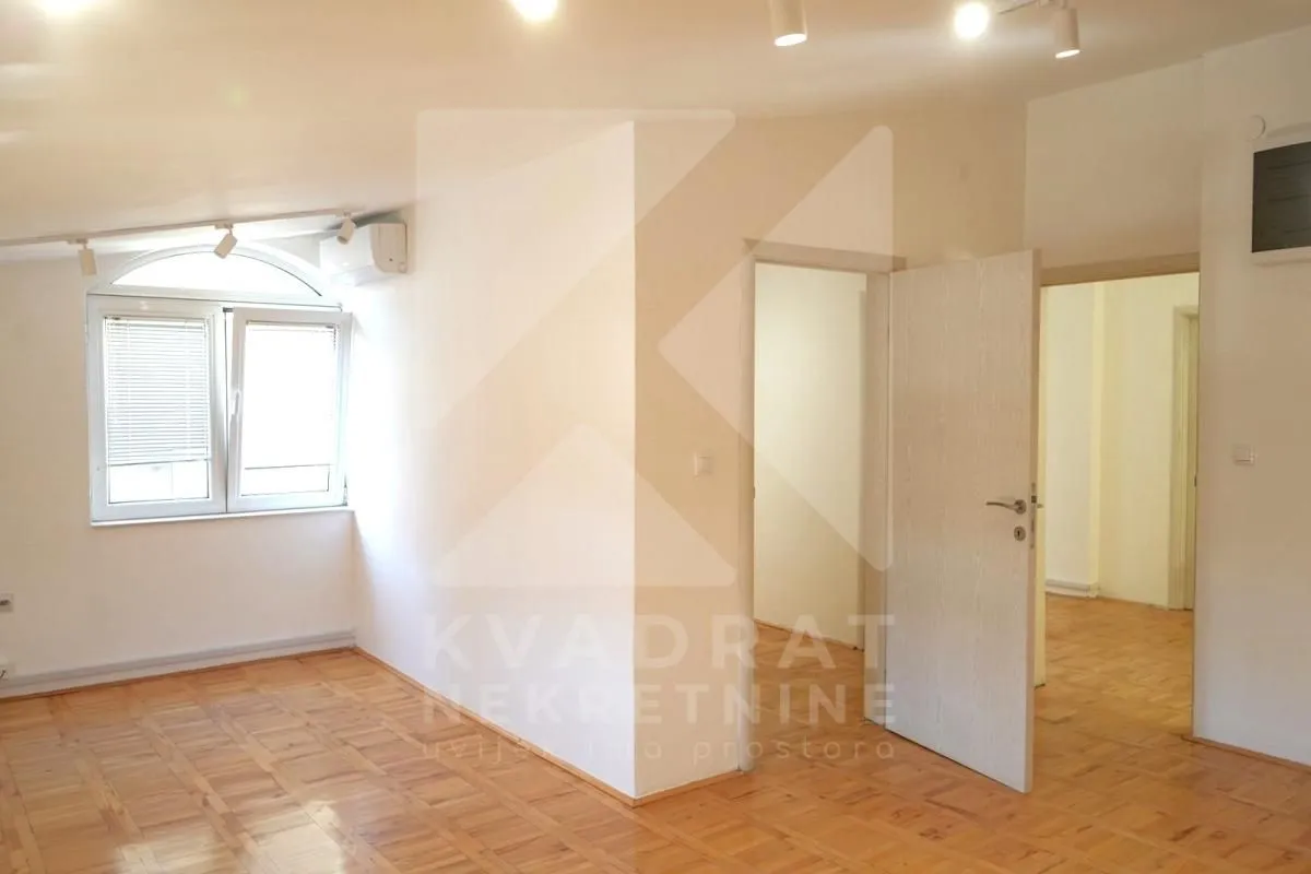 Rent, office space, 164m², Centar, Podgorica