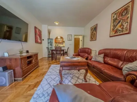 Izdavanje, stan, 71m², Preko Morače, Podgorica