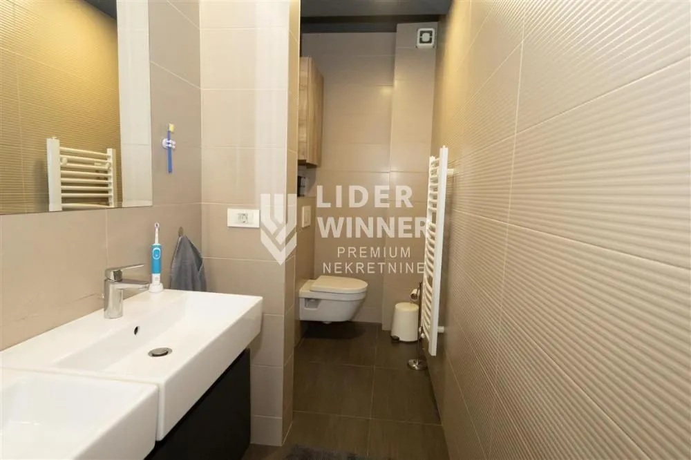 Prodaja, četvorosoban stan, 213m², Vračar Centar, Vračar Sve Podlokacije