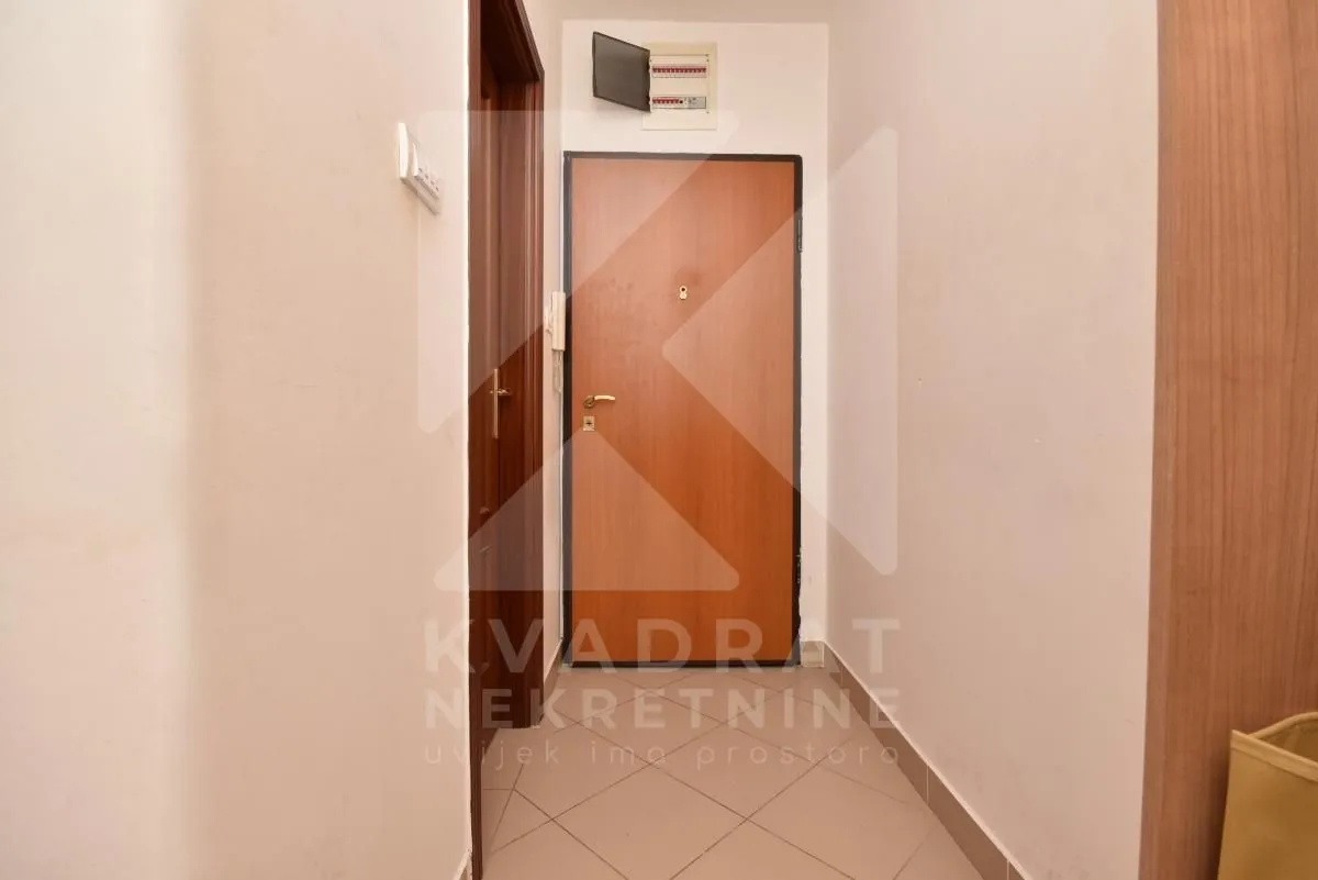 Rent, one bedroom apartment, 38m², 1 maj, Podgorica