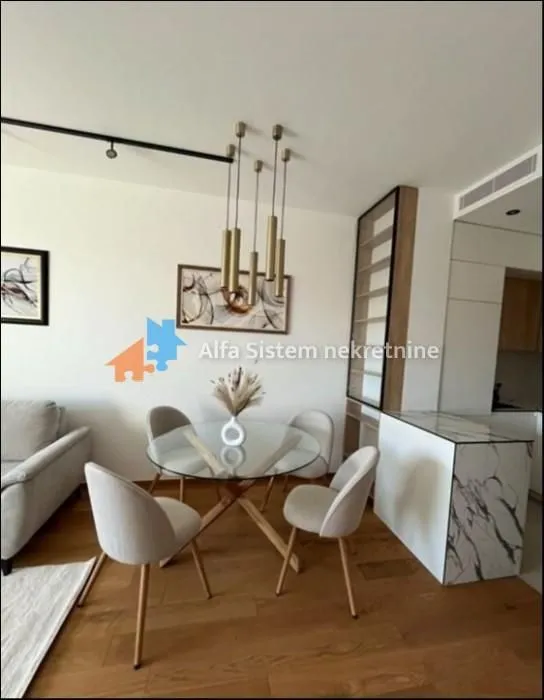 Izdavanje, dvosoban stan, 50m², Stari Grad, Beograd