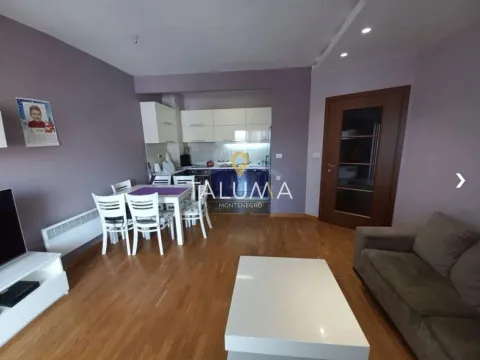 Rent, two bedroom apartment, 68m², City Kvart, Podgorica - image 2