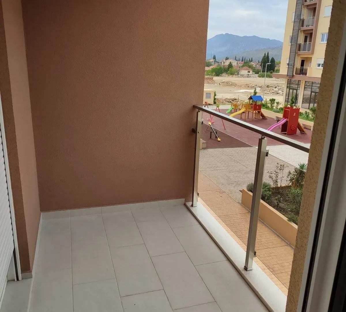 Izdavanje, jednosoban stan, 45m², New City, Podgorica