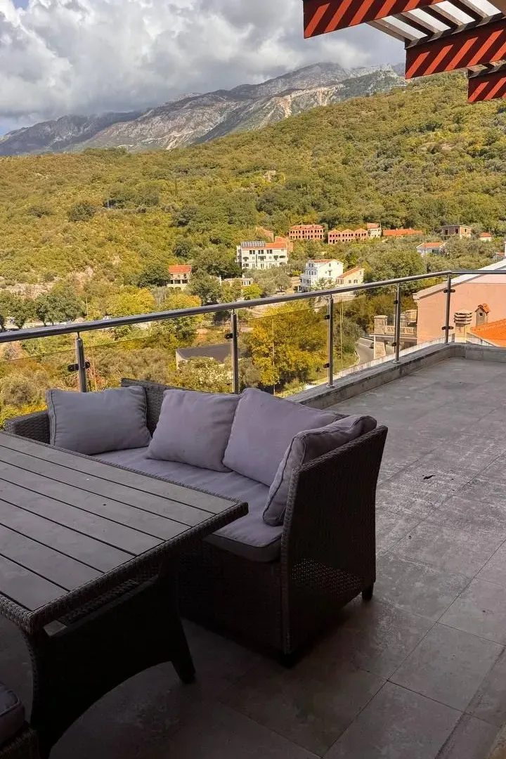 Sale, three bedroom apartment, 151m², Kamenovo, Budva